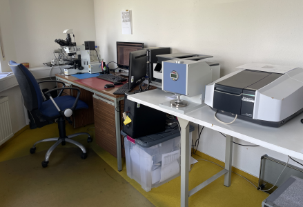 Forschung und Entwicklung bei ROWO Coating, modernste Messgeräte und innovative Technologien für die Laborbeschichtung flexibler Substrate