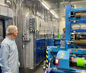 Schneidanlage im Reinraum Klasse 6